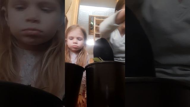 Февраль, а Даша садит огурцы. Часть 2 смотреть онлайн