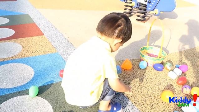 Easter Egg Hunt Surprise Toys for Kids outdoor fun with Baby Sean Sean by Kiddy Jam смотреть онлайн