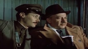 языком метут, как метлой машут, заразы!