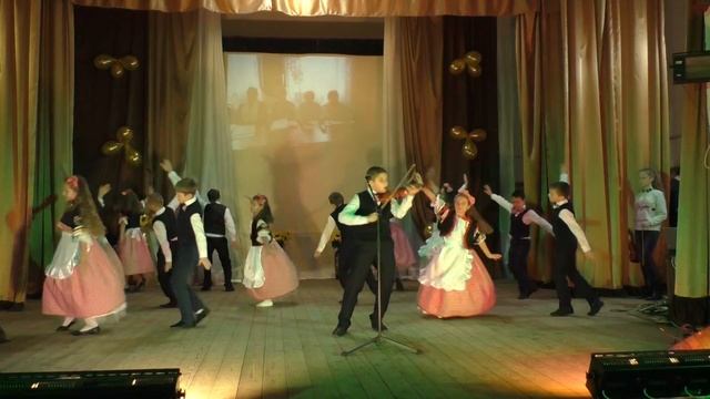 номер из "Шоу пародий" под руководством Никифоровой Е.А. на песню Александра Рыбака смотреть онлайн