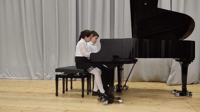 Гурлитт "Венский вальс". исп.Хайруллина Арина, Молодцов Арсений смотреть онлайн