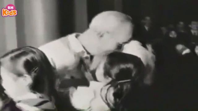 Lk Thiếu Nhi Hát Về Bác Hay Nhất - Ai Yêu Bác Hồ Chí Minh Hơn Thiếu Niên Nhi Đồng - Nhạc Thiếu Nhi смотреть онлайн