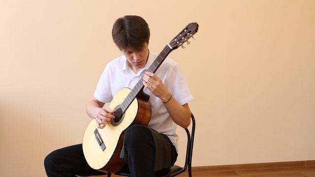 М. Каркасси "Рондо"op.5, В. Козлов "Белая королева"
Иванков Вениамин, Заринская ДМШ №2 смотреть онлайн