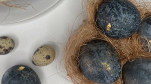 Как КРАСИВО покрасить ЯЙЦА на ПАСХУ ✧ Окрашивание яиц чаем "Каркаде"!