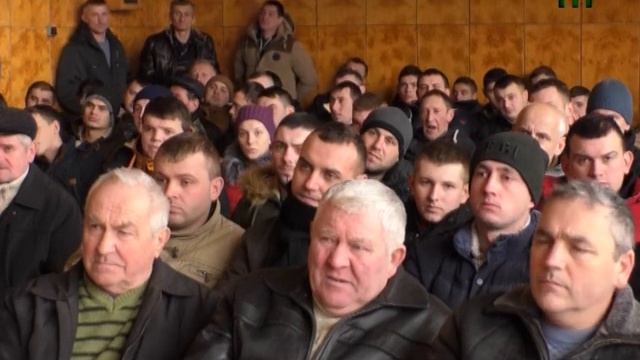 Мешканці Кошелева вийшли на мітинг через стан доріг смотреть онлайн