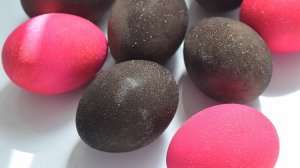 Мерцающие яйца на ПАСХУ.  Как покрасить яйца в вине?