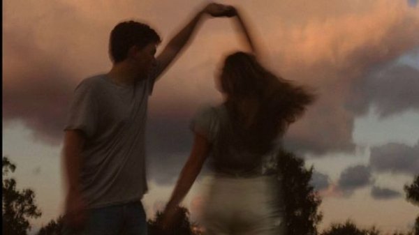 sözlerin, gözlerin, ellerin yalnız benim için