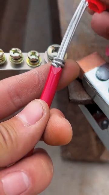 Фиксация кабеля под болт смотреть онлайн