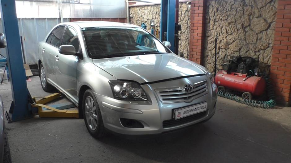 Замена насоса ГУР на Toyota Avensis 2,0 Тойота Авенсис 2007 года