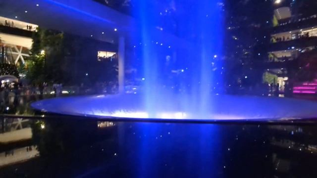 Jewel waterfall-Singapore Changi airport, Oct 2023 смотреть онлайн