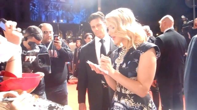 Scarlett Johansson - Premiere Roma - The Avengers смотреть онлайн