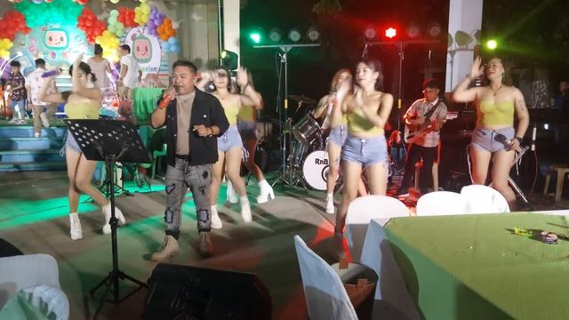 Amazing Performance at Birthday Gig in Paoay with RNB D'SIDESTREET BAND! Featuring Kate GOMEZ. смотреть онлайн