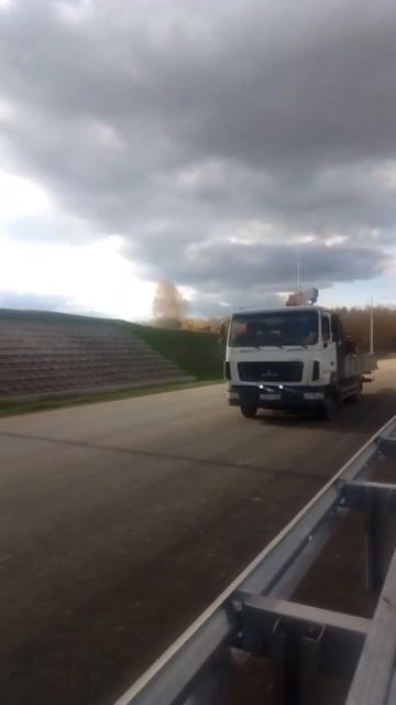 Немного тепла! маз Зубрёнок манипулятор смотреть онлайн