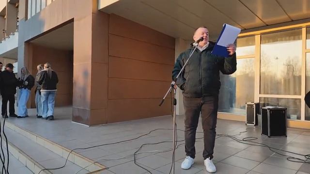 Liktv1 в прямом эфире! Праздничный концерт "С Днём защитника отечества" начался смотреть онлайн