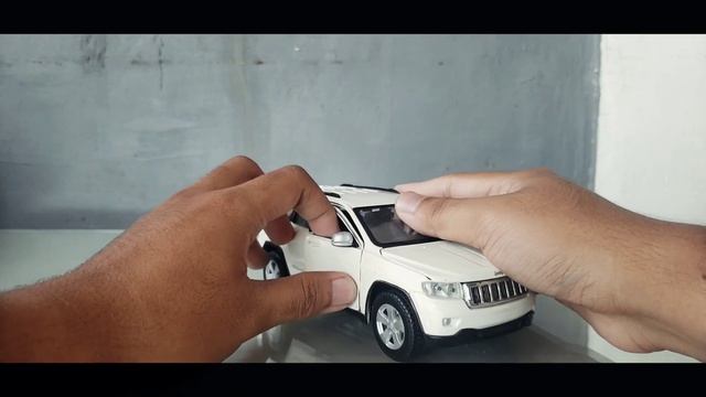 Quick Review | Maisto 1/24 - 2011 Jeep Grand Cherokee Laredo смотреть онлайн