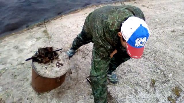 Не большой улов под мостом. смотреть онлайн