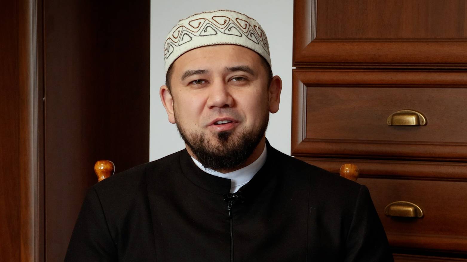 Айнур хәзрәт Биргалин Ураза байрам смотреть онлайн