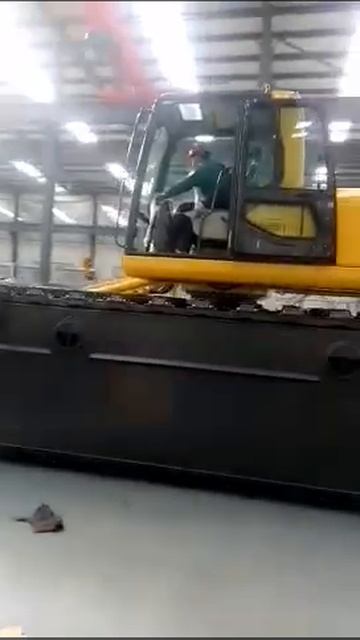 экскаватор-амфибия