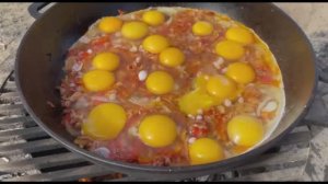 ЦАРСКАЯ ЯИЧНИЦА ДЛЯ БОЛЬШОЙ КОМПАНИИ НА ОГНЕ