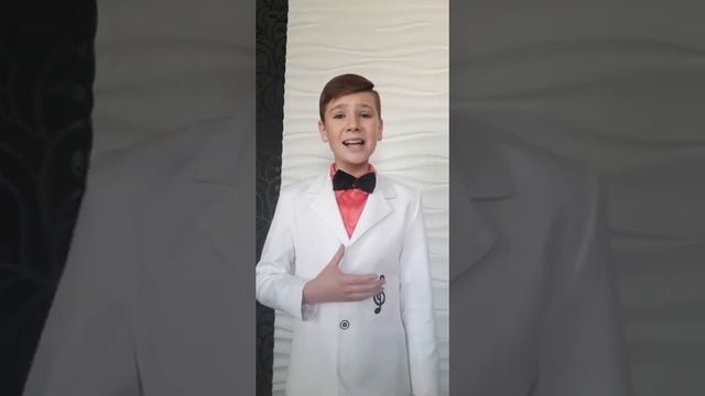 Обелиск муз , Раиса Зонова сл Светлана Изместьева исполняет Насыйбуллин Амир, 7 класс, саксофон смотреть онлайн