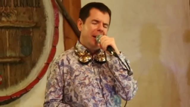 Певец на праздник смотреть онлайн