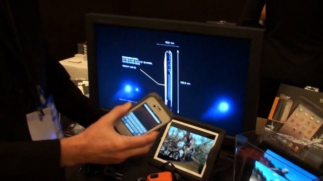 IFA 2012: Lifeproof water and shock resistant iPhone, iPad and iPod cases смотреть онлайн