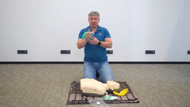 Первая помощь при остановке дыхания и пульса смотреть онлайн