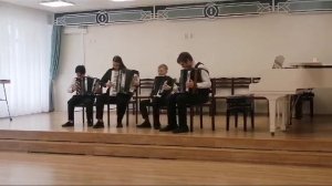 Ансамбль «Липушки» ДМШ №8 г.Липецка исполняет «Марш Черномора»
 Глинки и «Волжские напевы» Кузнецова