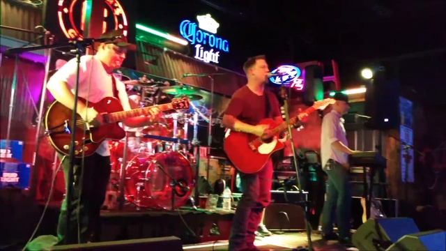 Black Balloon Cover Band in Atlanta, GA doing Iris by the Goo Goo Dolla смотреть онлайн