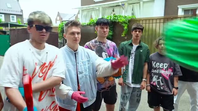 амина утроила уборку подростки нашли смотреть онлайн