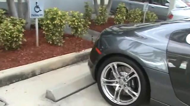Grey Audi R8 смотреть онлайн