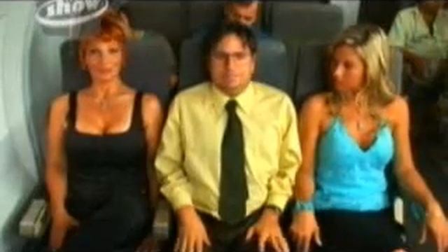 зачем подушки в самолетах?