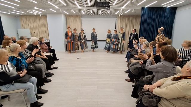 Лоскутные мотивы" коллекция Марины Латышевой. смотреть онлайн
