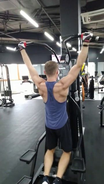 3 Подтягивания на гравитроне