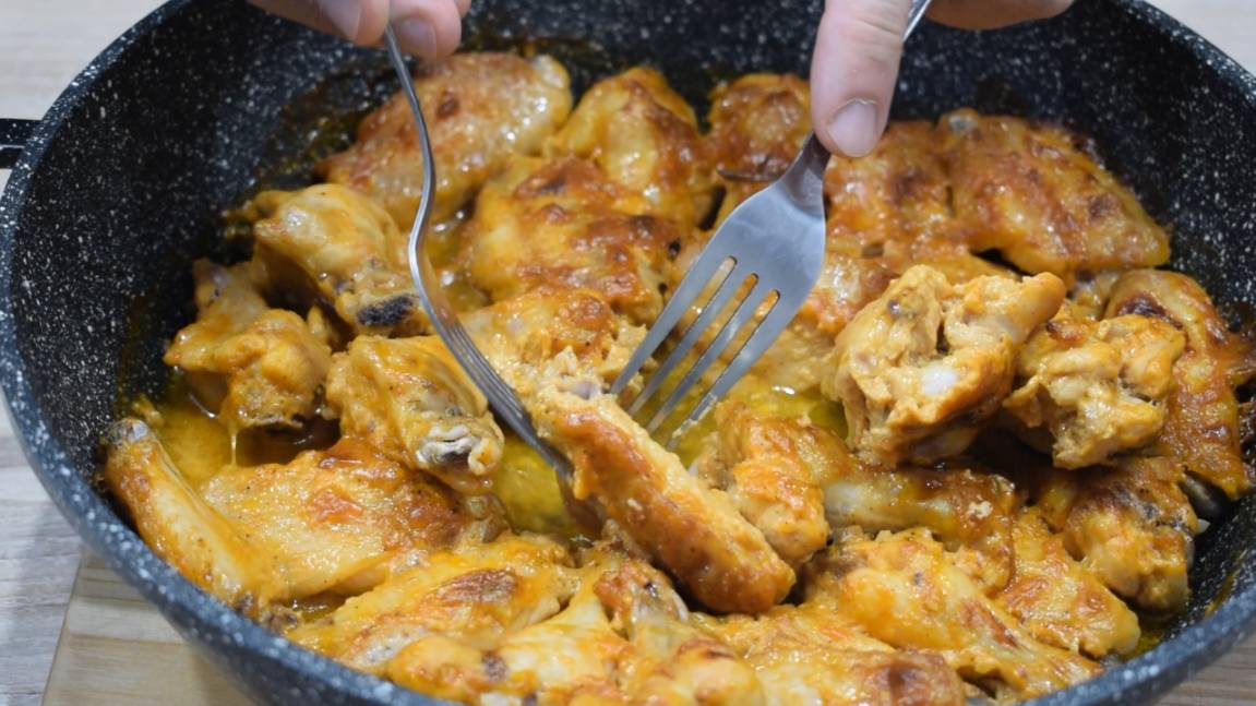 Едят как семечки. Блюдо моей молодости. Мега вкусные куриные крылышки. Нежнее нежного смотреть онлайн