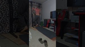 Чередование отжиманий и подтягиваний по 1 повторению в течение ± 31 минуты - 98 раз (27.03.2025)