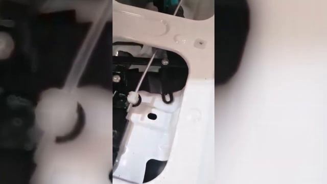 Tailgate e-lock installation Mazda BT-50 / Ford Ranger