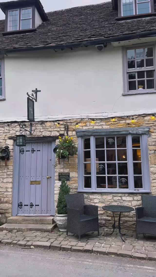 Вот что подают в настоящем английском пабе… #паб#английскийпаб#гастрономия#гребешок#мукбанк смотреть онлайн