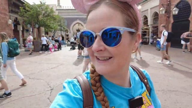 Disney World Vlog Day 4 | EPCOT | Hollywood Studios | Skyliner | Soarin | Slinky Dog Dash | Florida смотреть онлайн