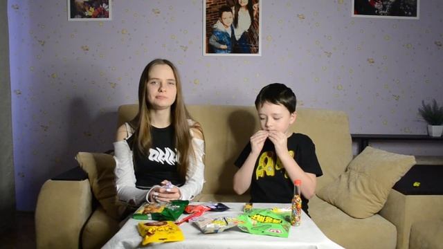 Жрем китайские сладости с Сашей смотреть онлайн