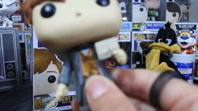 Michael's Exclusive Newt Scamander Funko Pop Review!! смотреть онлайн