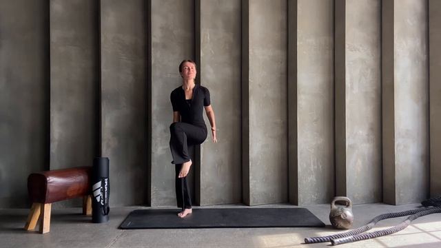 СЖИГАЕМ ЖИР БЕЗ ПРЫЖКОВ | кардио - тренировка дома смотреть онлайн