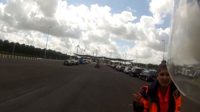 Boarding the Channel Tunnel in Calais, Pas-de-Calais смотреть онлайн