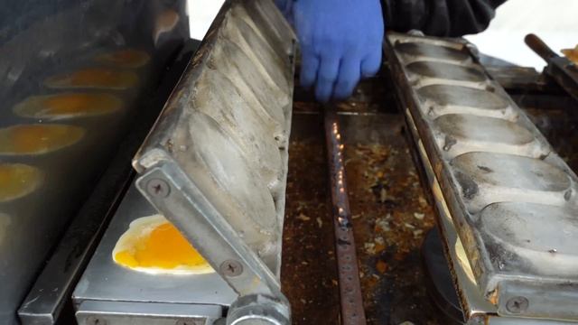 유튜브 700만 조회수 신설동 계란빵, 30년 전통 계란빵과 밤빵 / Egg Bread And Chestnut Bread - Korean Street Food