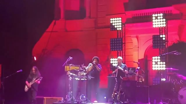 SIMPLY RED · 08 JUNE 2022 10TH FESTIVAL JARDINS PEDRALBES · BARCELONA · SPAIN · MICK'S BIRTHDAY!!! смотреть онлайн