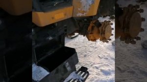 Обзор погрузчика экскаватора SDLG BB77