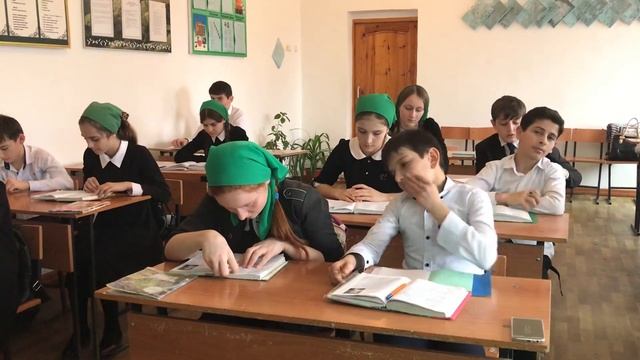 урок чеченского языка в Савельевской СОШ смотреть онлайн