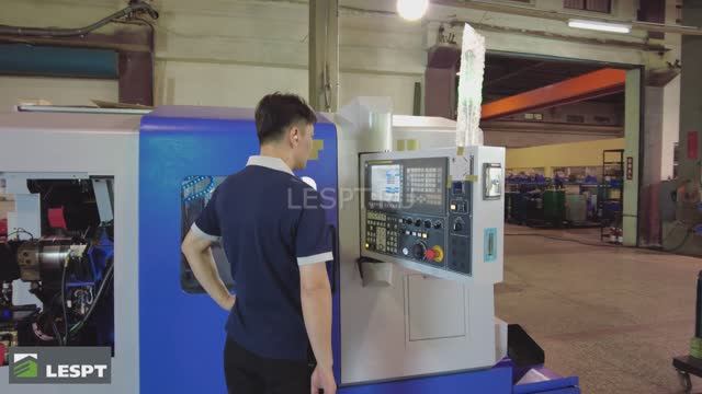 Токарный компактный многоцелевой центр (Тайвань)