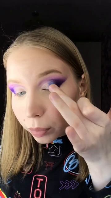 Макияж палеткой influence beauty metaverse смотреть онлайн