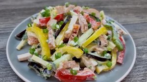Идеи для легкого и вкусного ужина_ простой салат с мясом и овощами.